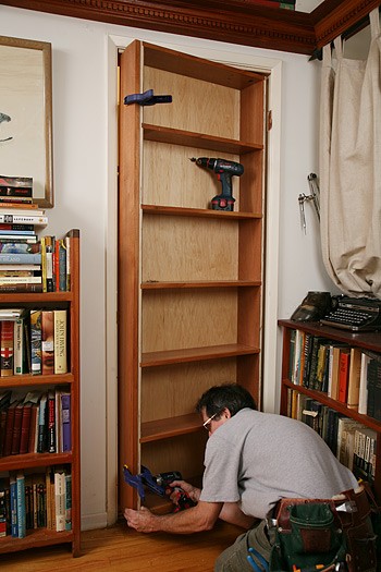 hidden door bookshelf plans